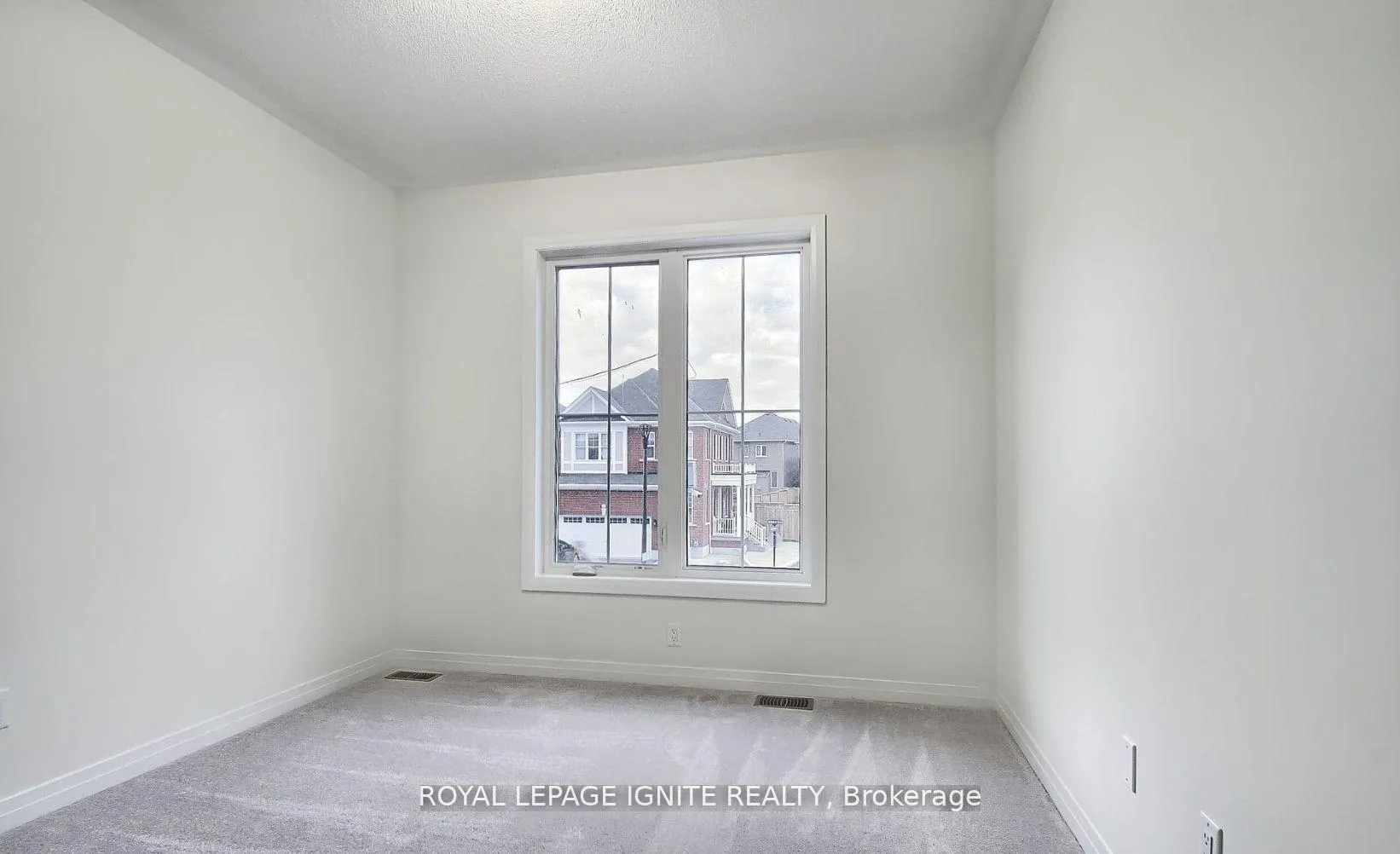 Photo 16 of 1079 Cameo Street, Pickering, Rural Pickering — HOMEH