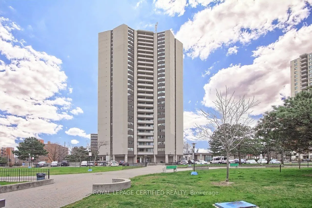 Front of Unit 208, 380 Dixon Road