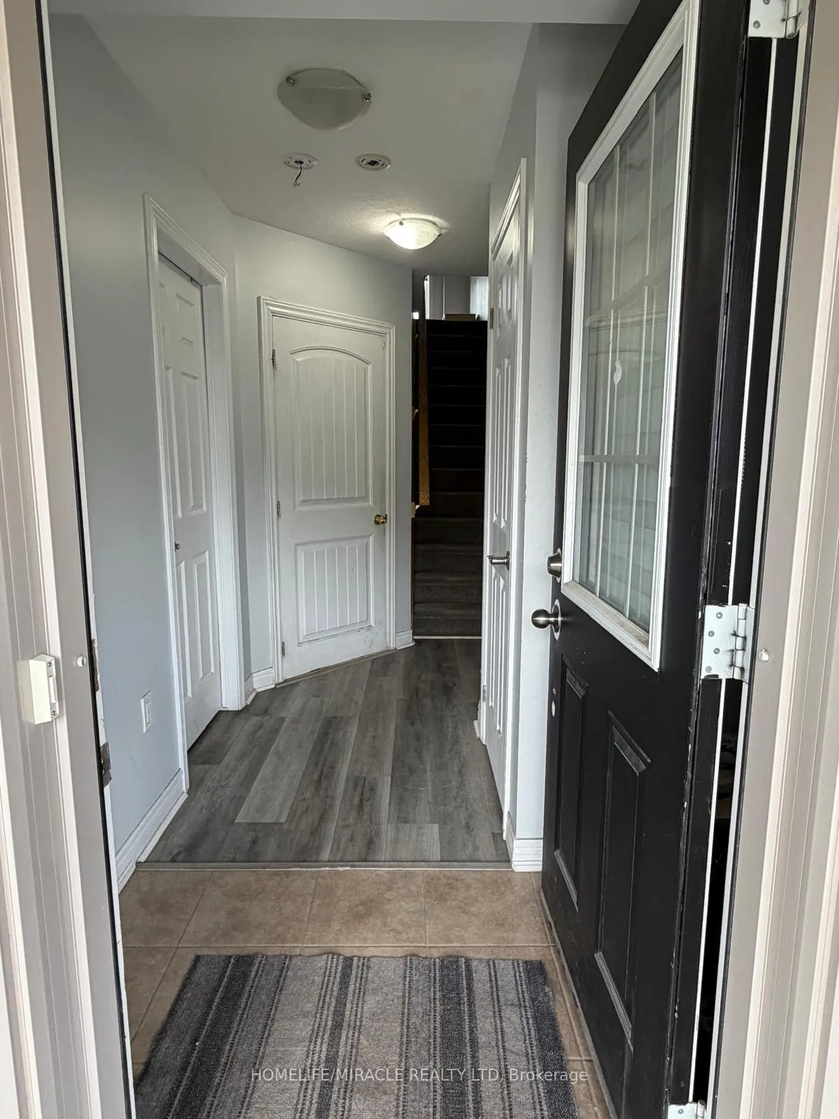 Photo 3 of 402 Linden Drive, Waterloo — HOMEH