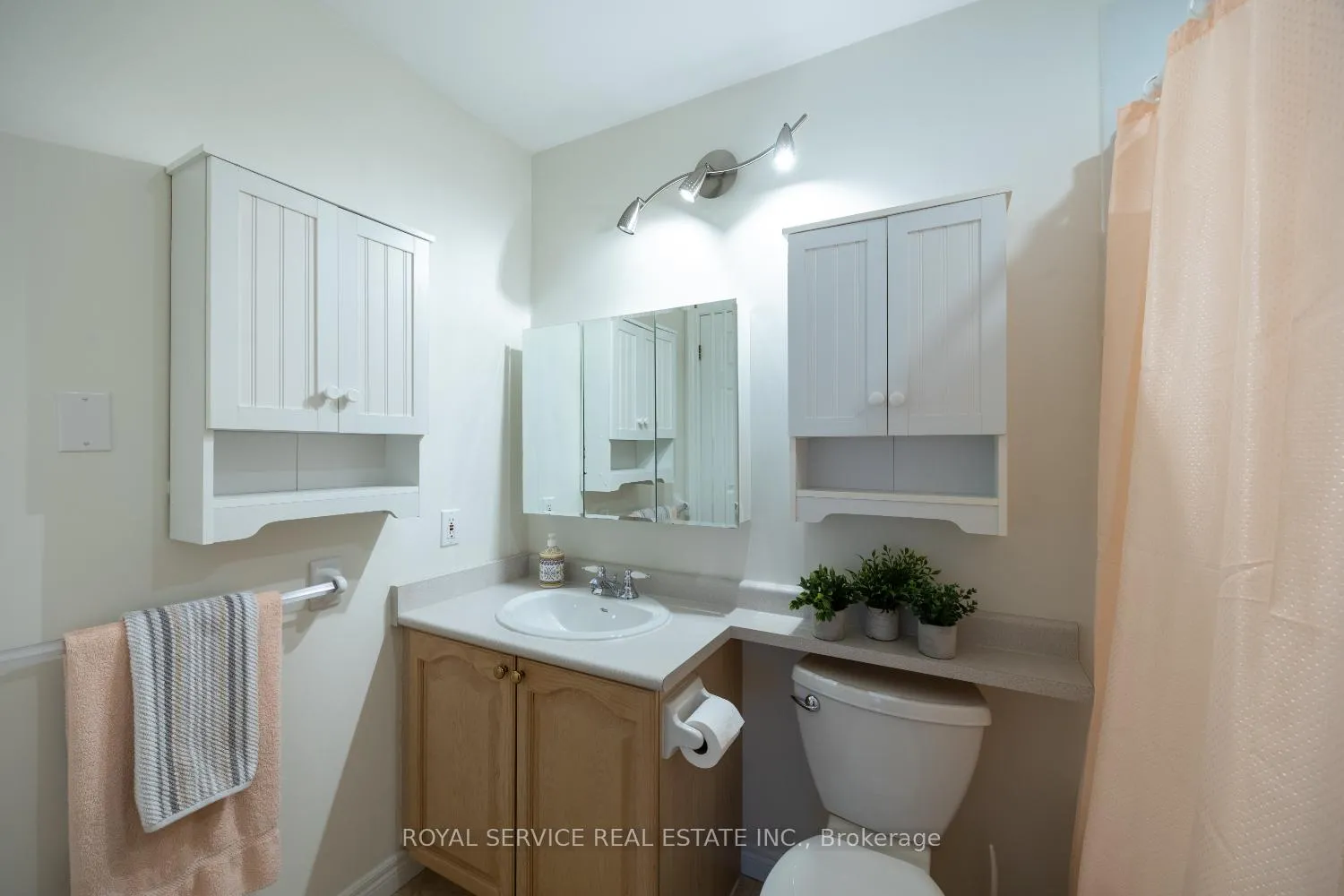 Photo 33 of 1061 Silverdale Road, Peterborough, Otonabee Ward 1 — HOMEH