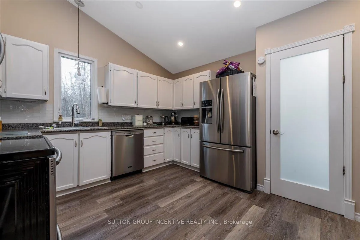 Photo 12 of 8993 5th Line, Essa, Angus — HOMEH