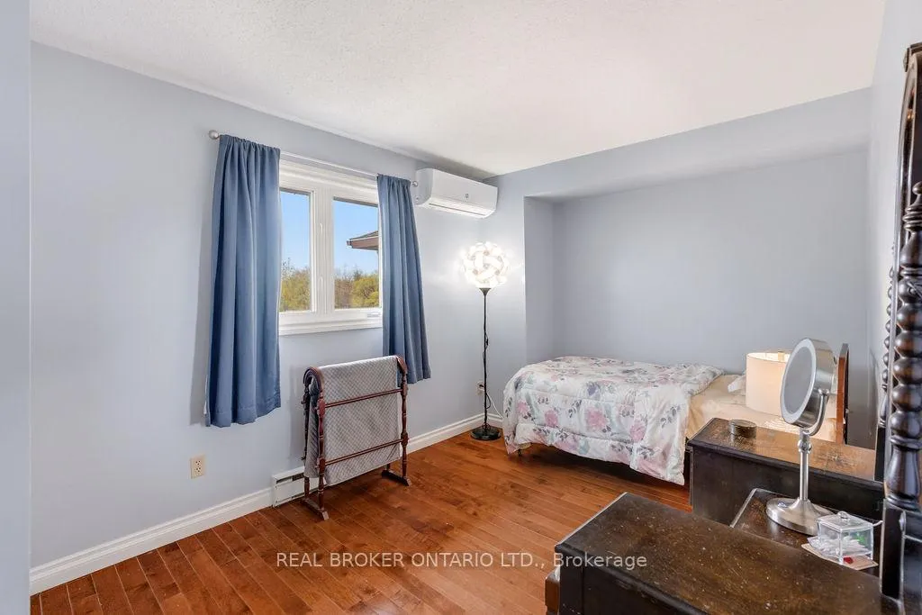 Photo 22 of 51 Haxby Private, Ottawa, Hunt Club Park/Greenboro — HOMEH