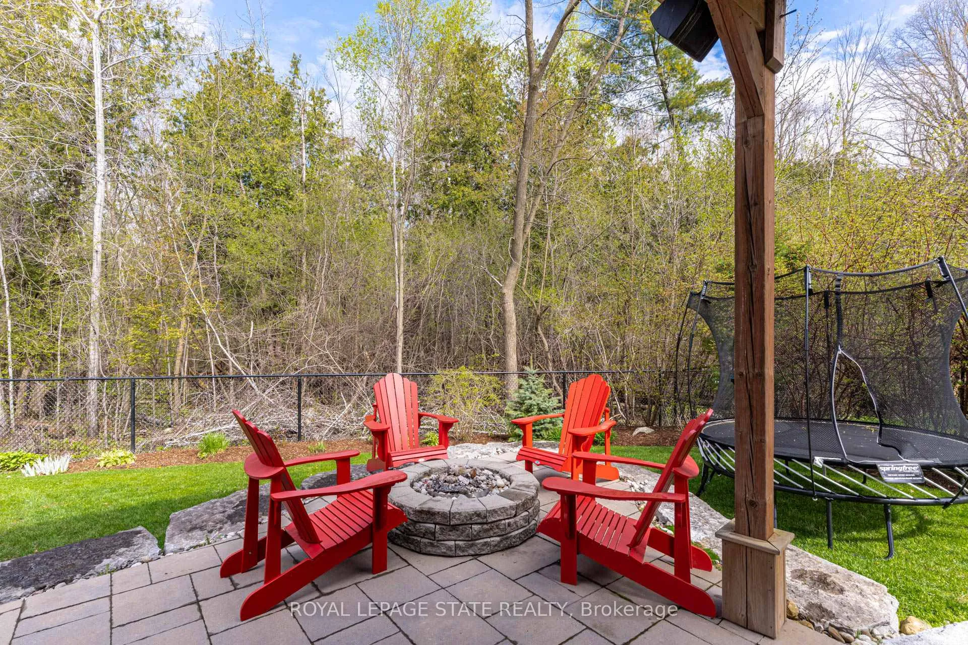 Photo 39 of 22 Rooke Court, Guelph, Willow West/Sugarbush/West Acres — HOMEH