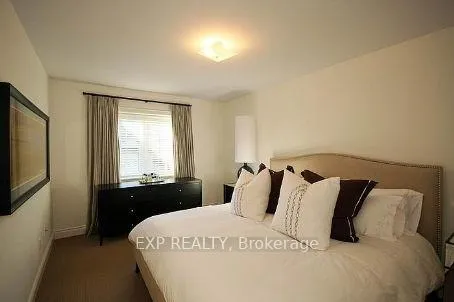 Photo 5 of Unit B, 2 Fairleigh Crescent, Toronto, Forest Hill North — HOMEH