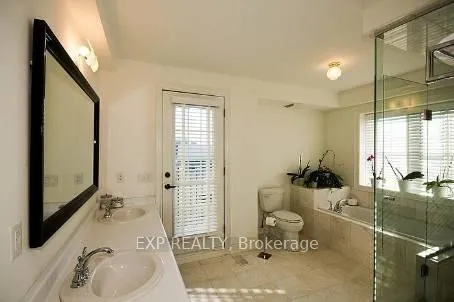 Photo 6 of Unit B, 2 Fairleigh Crescent, Toronto, Forest Hill North — HOMEH