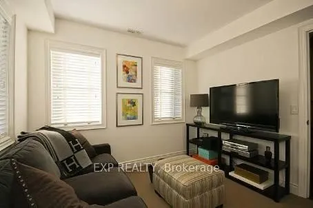Photo 8 of Unit B, 2 Fairleigh Crescent, Toronto, Forest Hill North — HOMEH