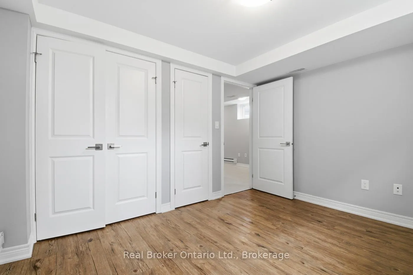 Photo 10 of 5 Hagar Street, Thorold, Thorold Downtown — HOMEH