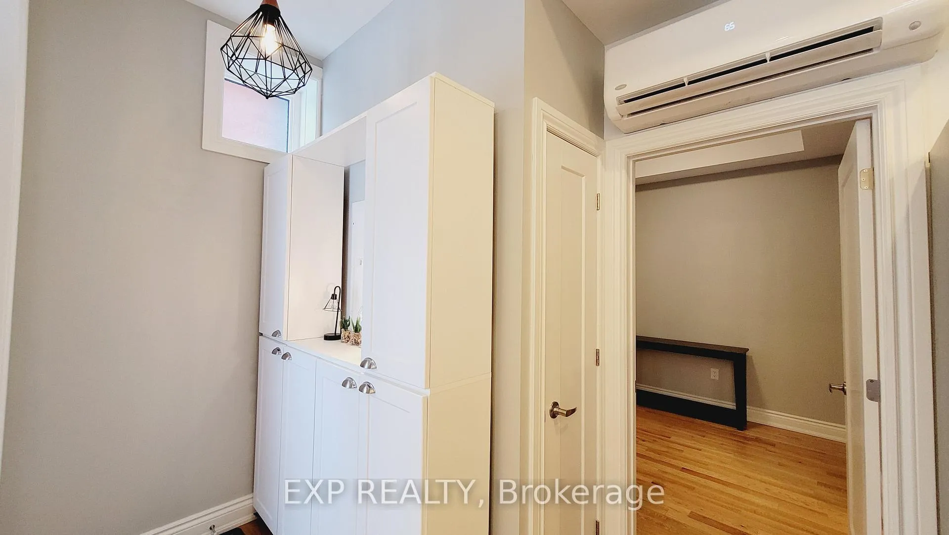 Photo 3 of Unit 101, 157 James Street, Ottawa, Ottawa Centre — HOMEH