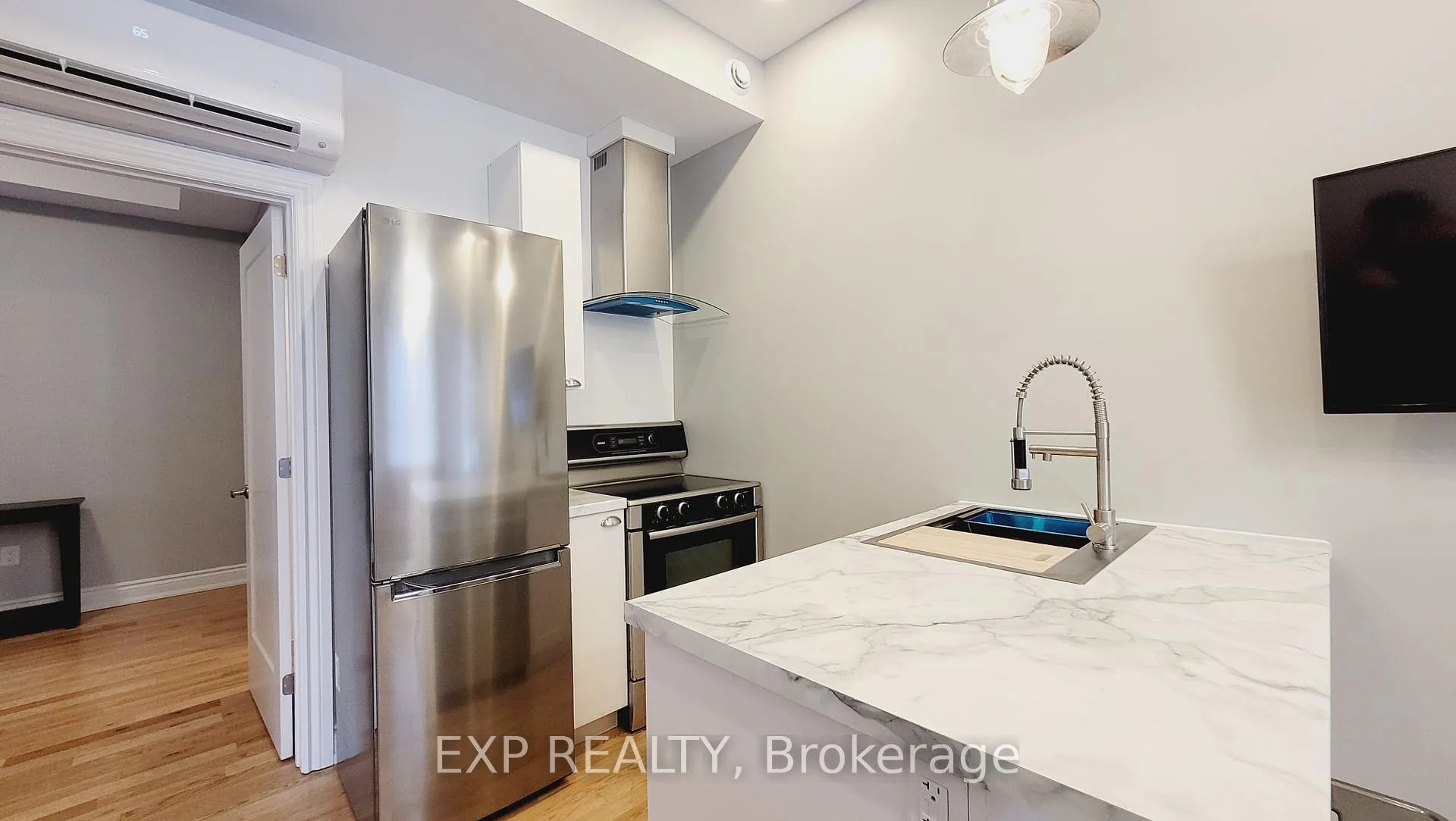 Photo 4 of Unit 101, 157 James Street, Ottawa, Ottawa Centre — HOMEH