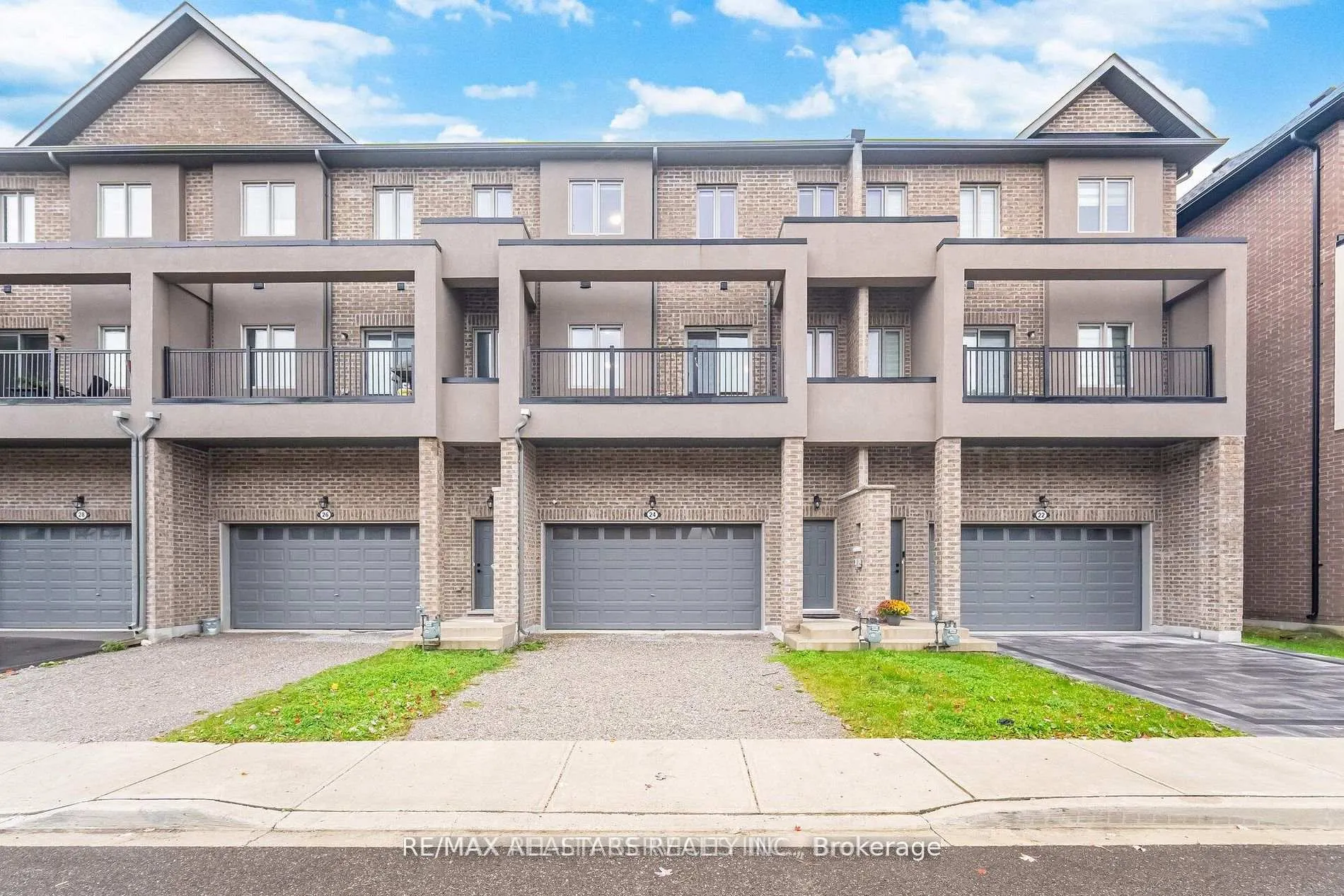 Photo 41 of 24 Alan Willliams Trail, Uxbridge — HOMEH