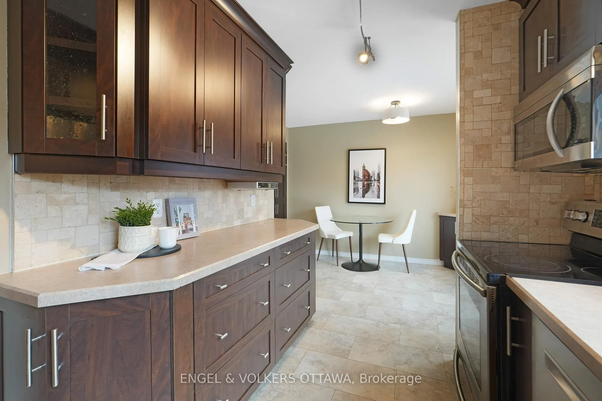 Photo 12 of Unit 33, 2111 Montreal Road, Ottawa, Beaconwood — HOMEH