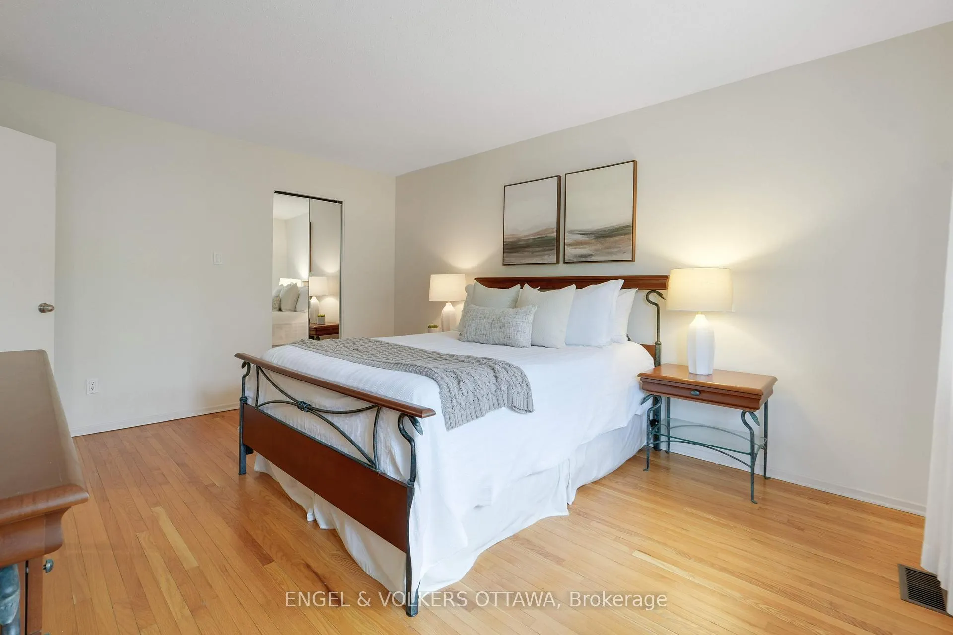 Photo 16 of Unit 33, 2111 Montreal Road, Ottawa, Beaconwood — HOMEH