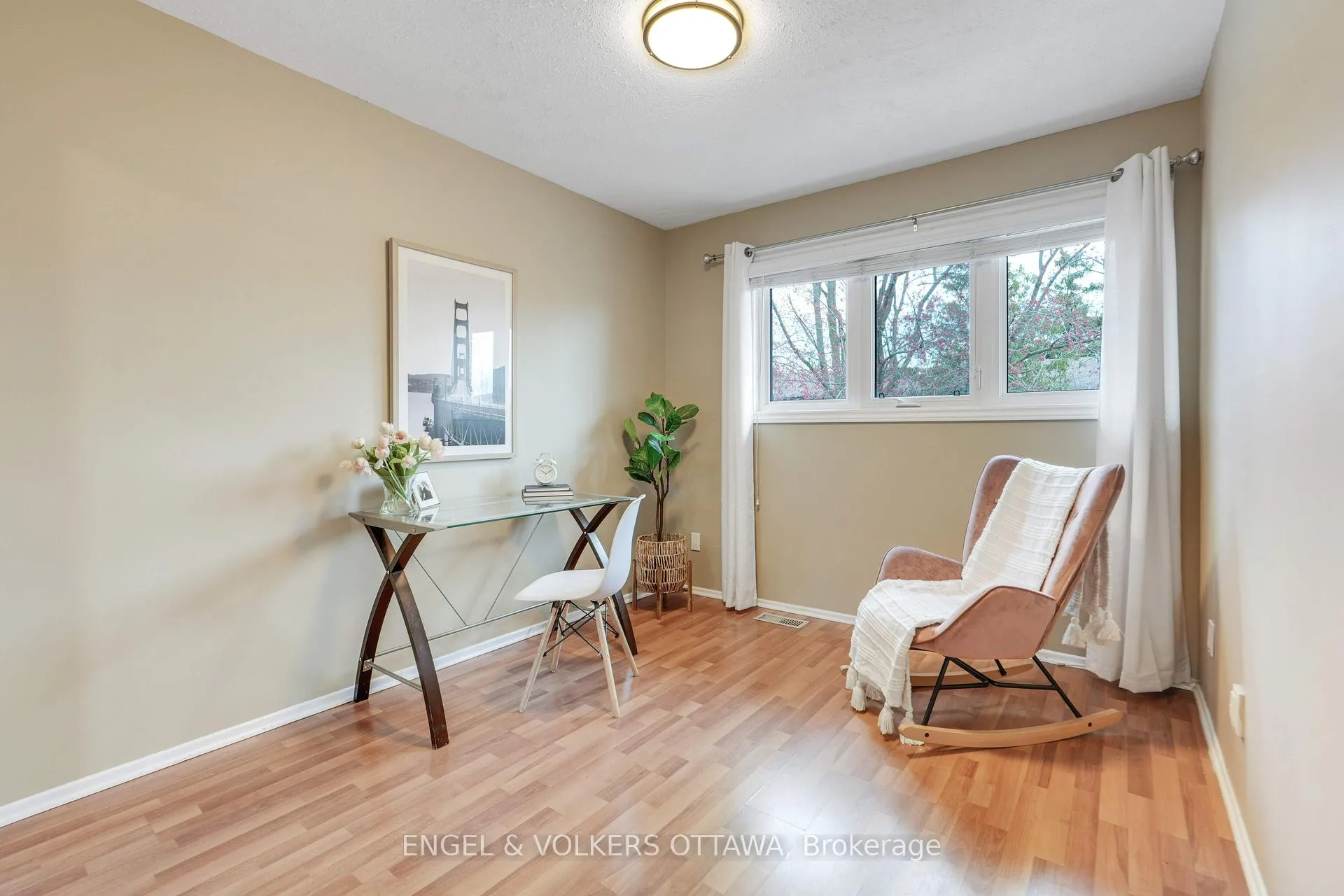 Photo 18 of Unit 33, 2111 Montreal Road, Ottawa, Beaconwood — HOMEH