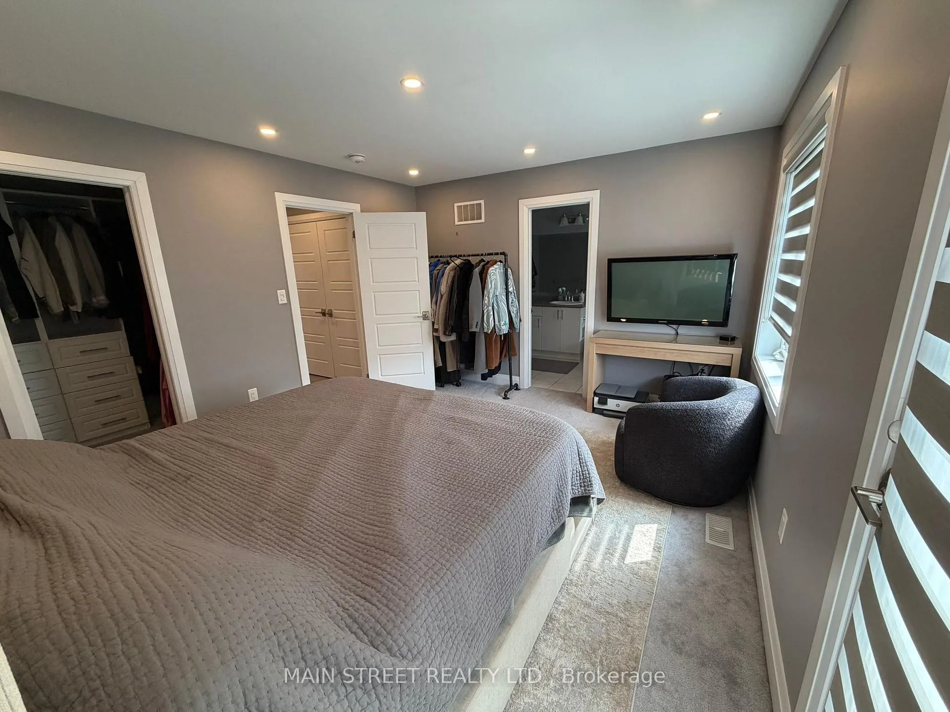 Photo 15 of 9 Vaudeville Drive, Etobicoke, Alderwood — HOMEH