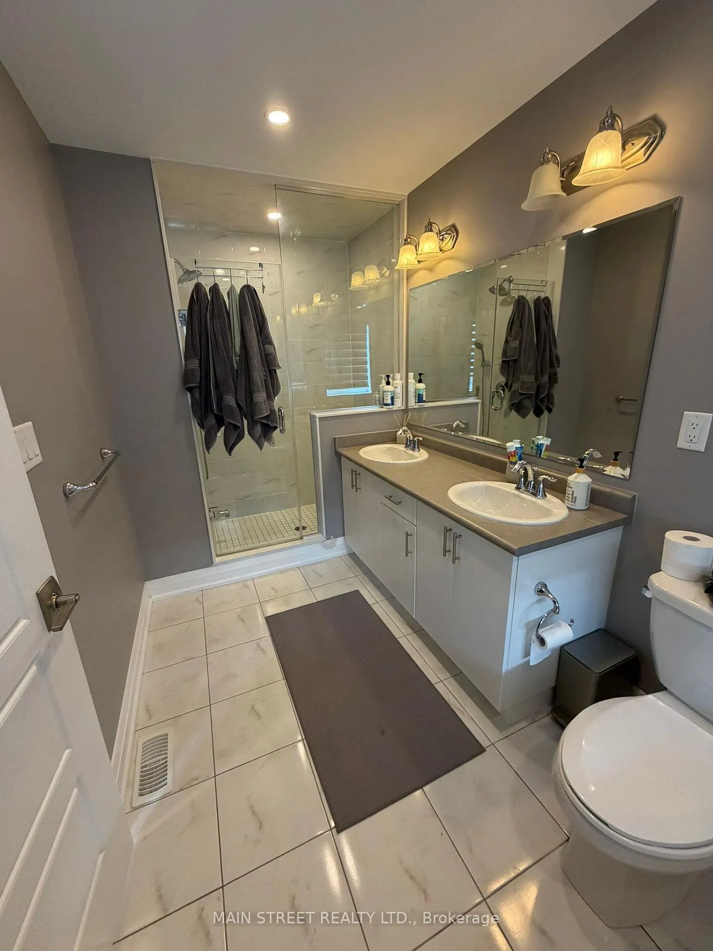 Photo 16 of 9 Vaudeville Drive, Etobicoke, Alderwood — HOMEH