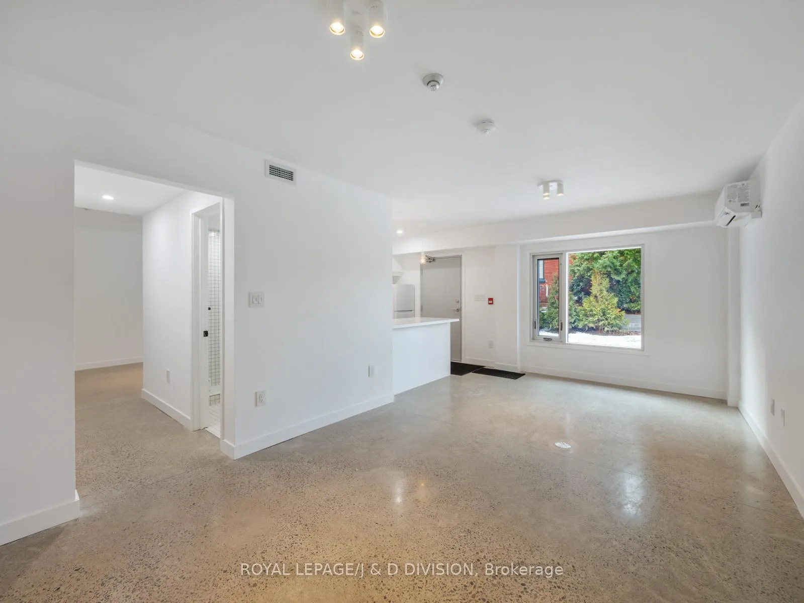 Front of Unit G1, 325 Sammon Avenue