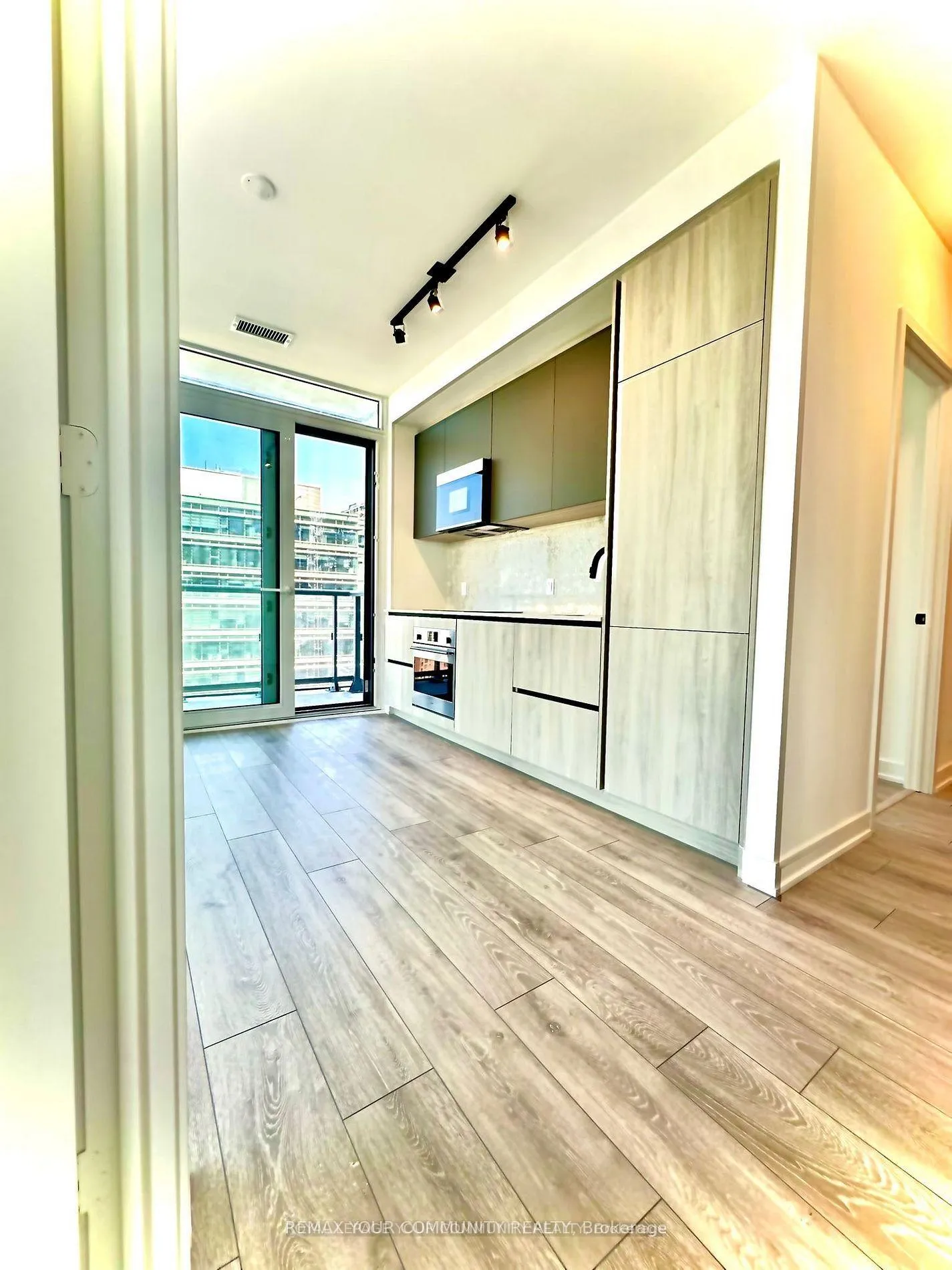 Photo 6 of Unit 1911, 108 Peter Street, Toronto, Waterfront Communities — HOMEH