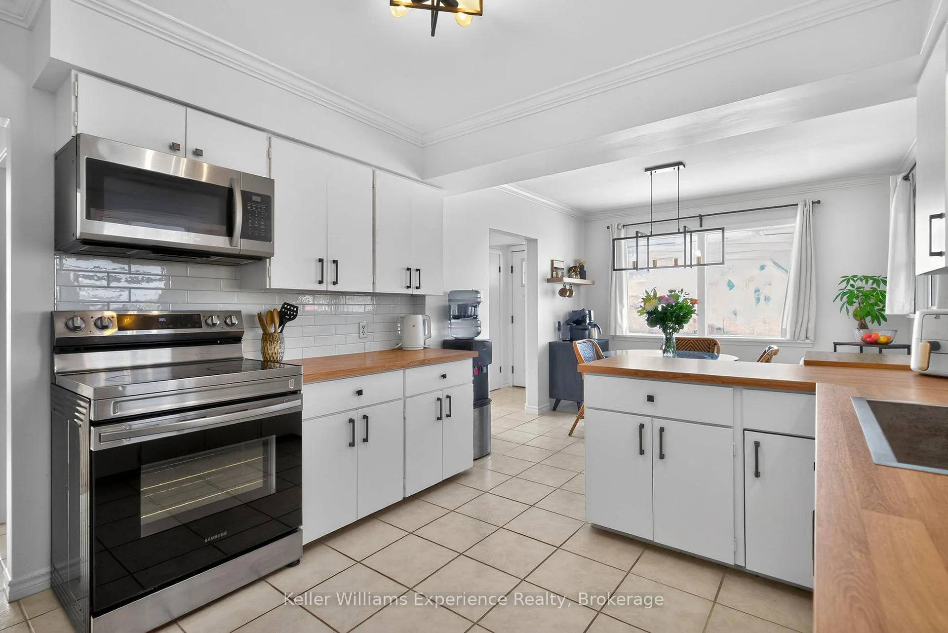 Photo 8 of 557 Hugel Avenue, Midland — HOMEH