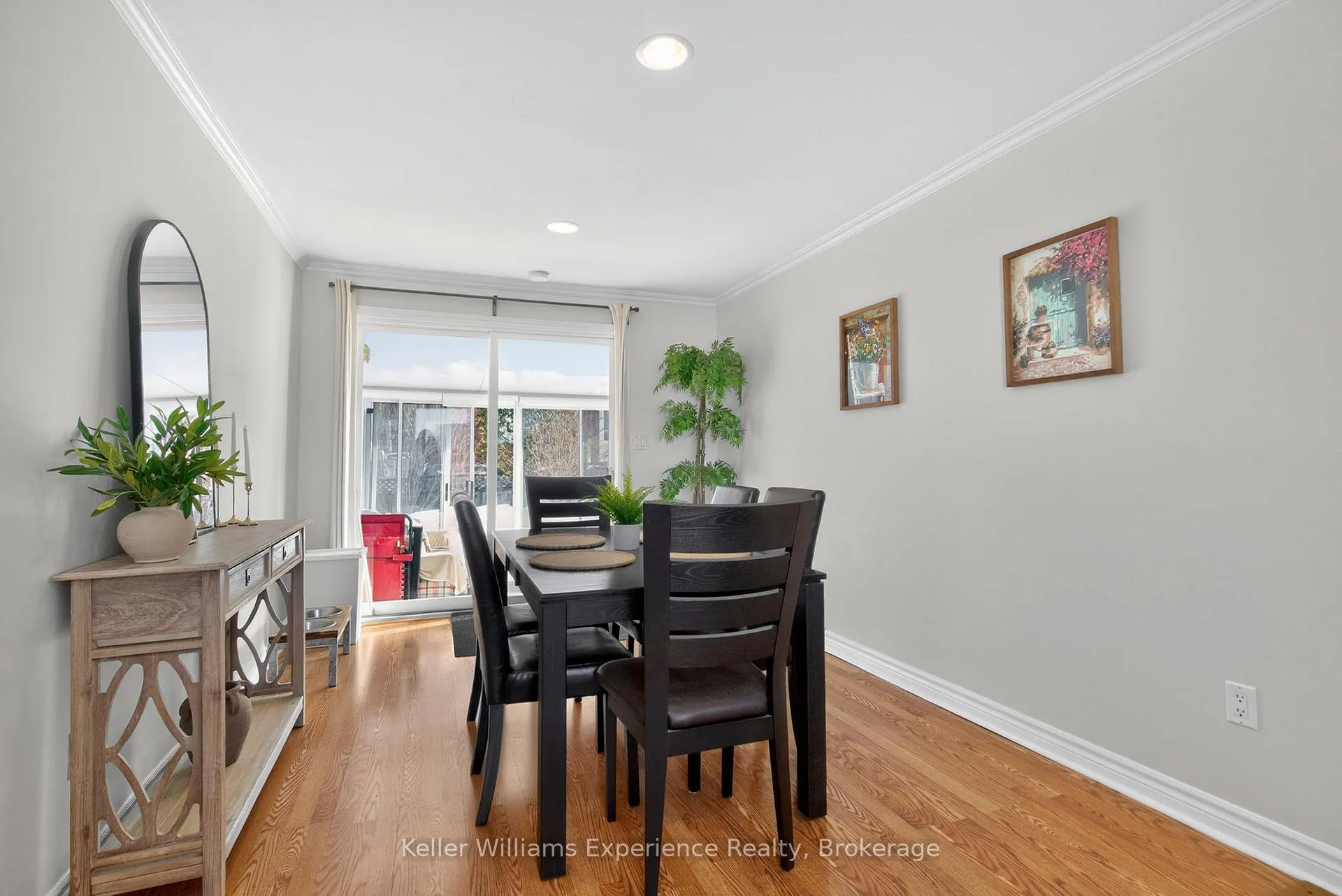 Photo 16 of 557 Hugel Avenue, Midland — HOMEH