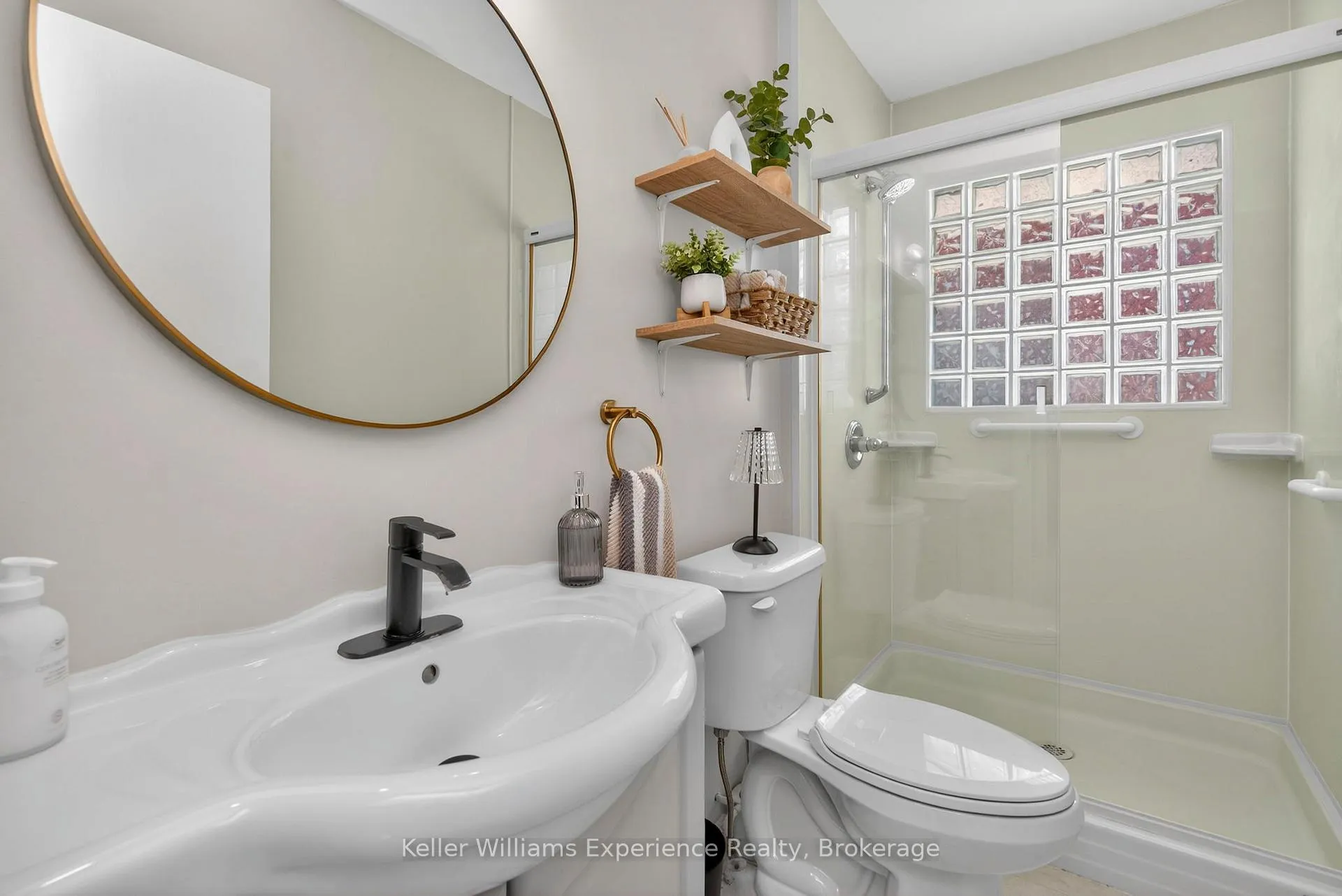 Photo 22 of 557 Hugel Avenue, Midland — HOMEH