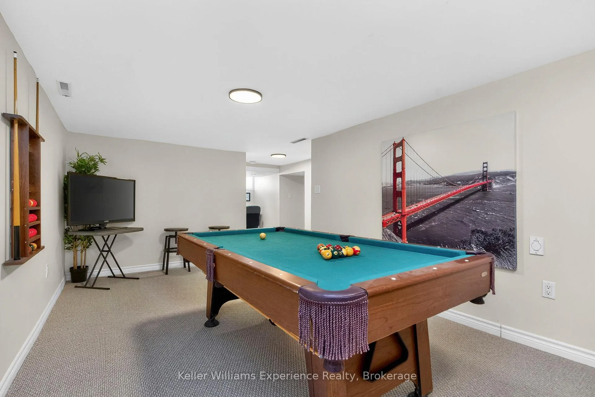 Photo 23 of 557 Hugel Avenue, Midland — HOMEH