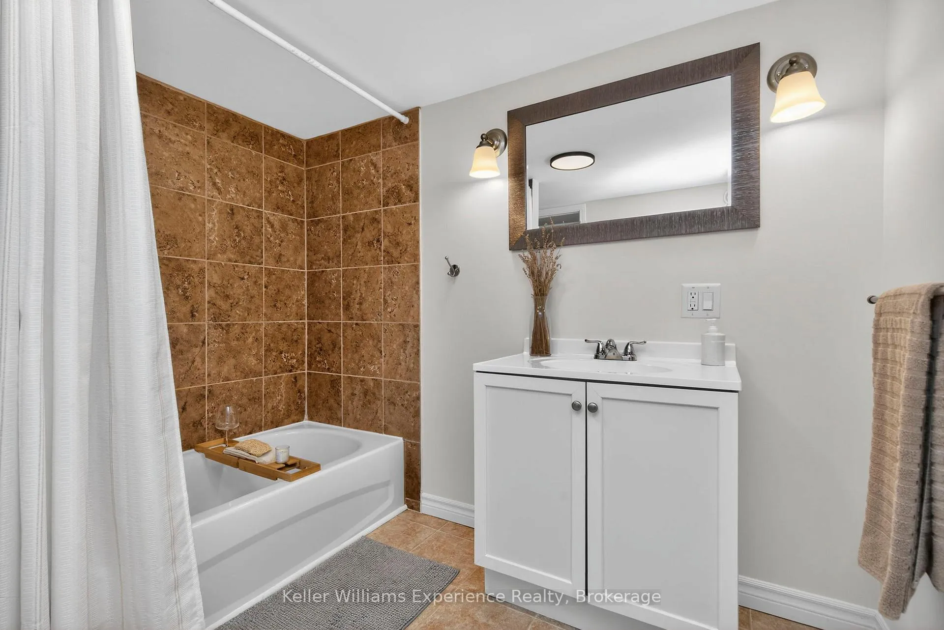 Photo 27 of 557 Hugel Avenue, Midland — HOMEH