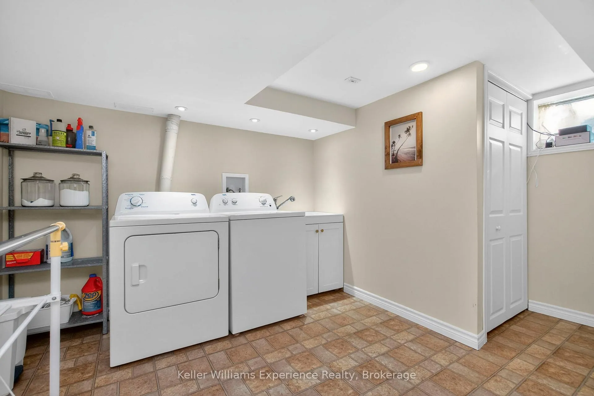 Photo 30 of 557 Hugel Avenue, Midland — HOMEH