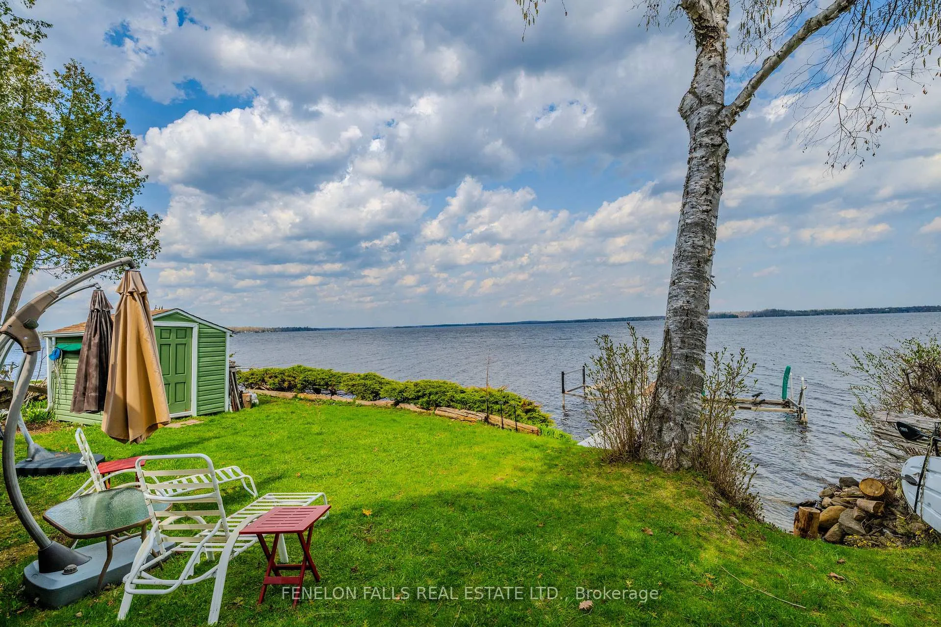 Photo 4 of 39 Bayview Road, Kawartha Lakes, Fenelon Falls — HOMEH
