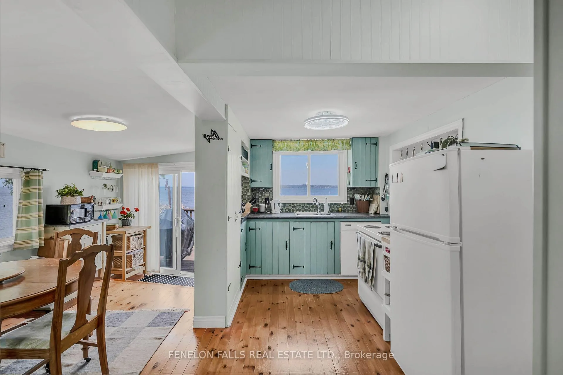 Photo 10 of 39 Bayview Road, Kawartha Lakes, Fenelon Falls — HOMEH