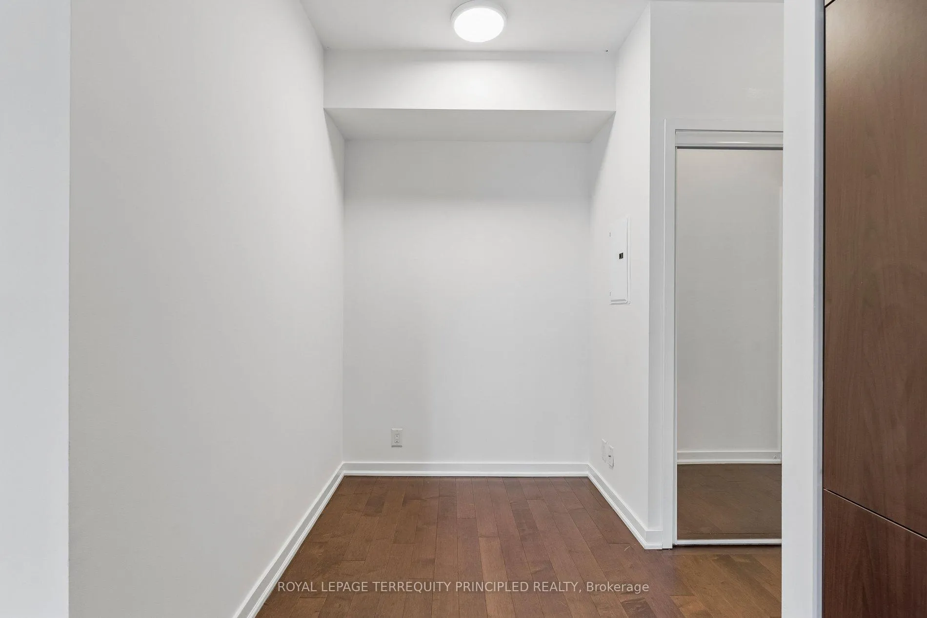 Photo 17 of Unit 307, 12 York Street, Toronto, Waterfront Communities — HOMEH