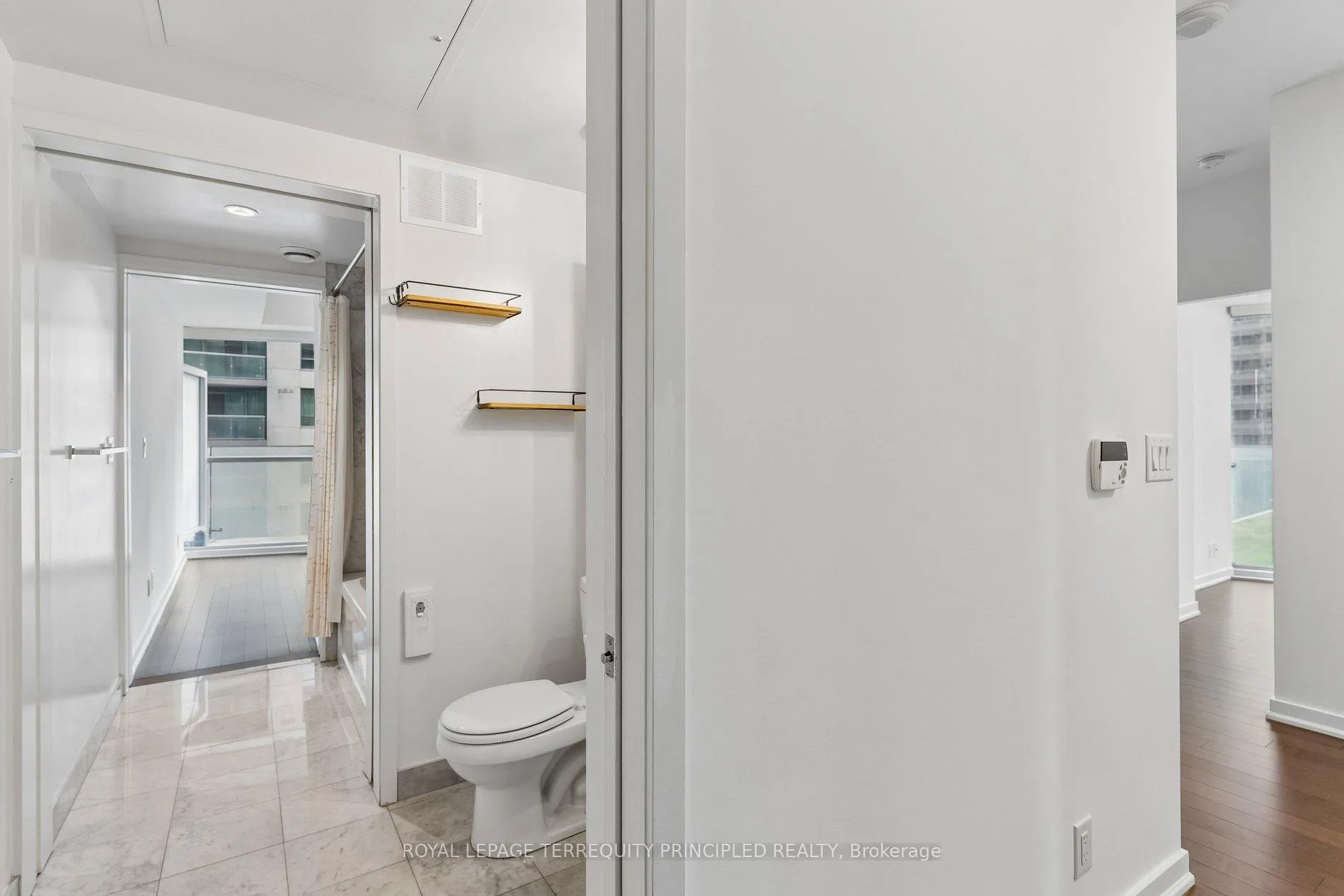 Photo 18 of Unit 307, 12 York Street, Toronto, Waterfront Communities — HOMEH