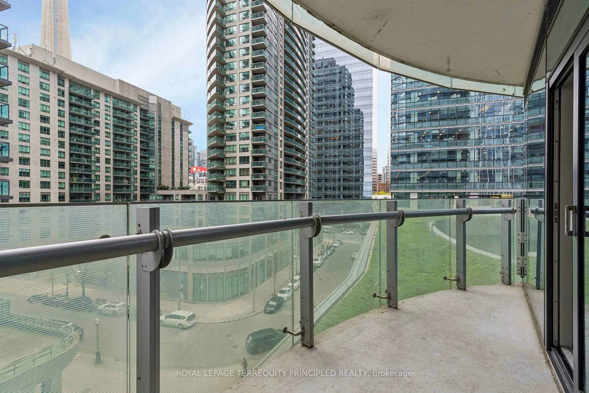 Photo 24 of Unit 307, 12 York Street, Toronto, Waterfront Communities — HOMEH