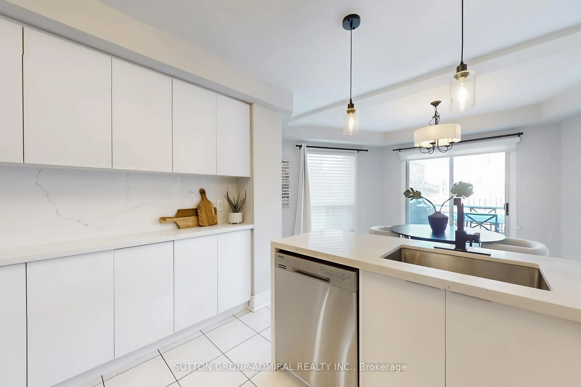 Photo 10 of 284 Lancrest Street, Pickering, Highbush — HOMEH