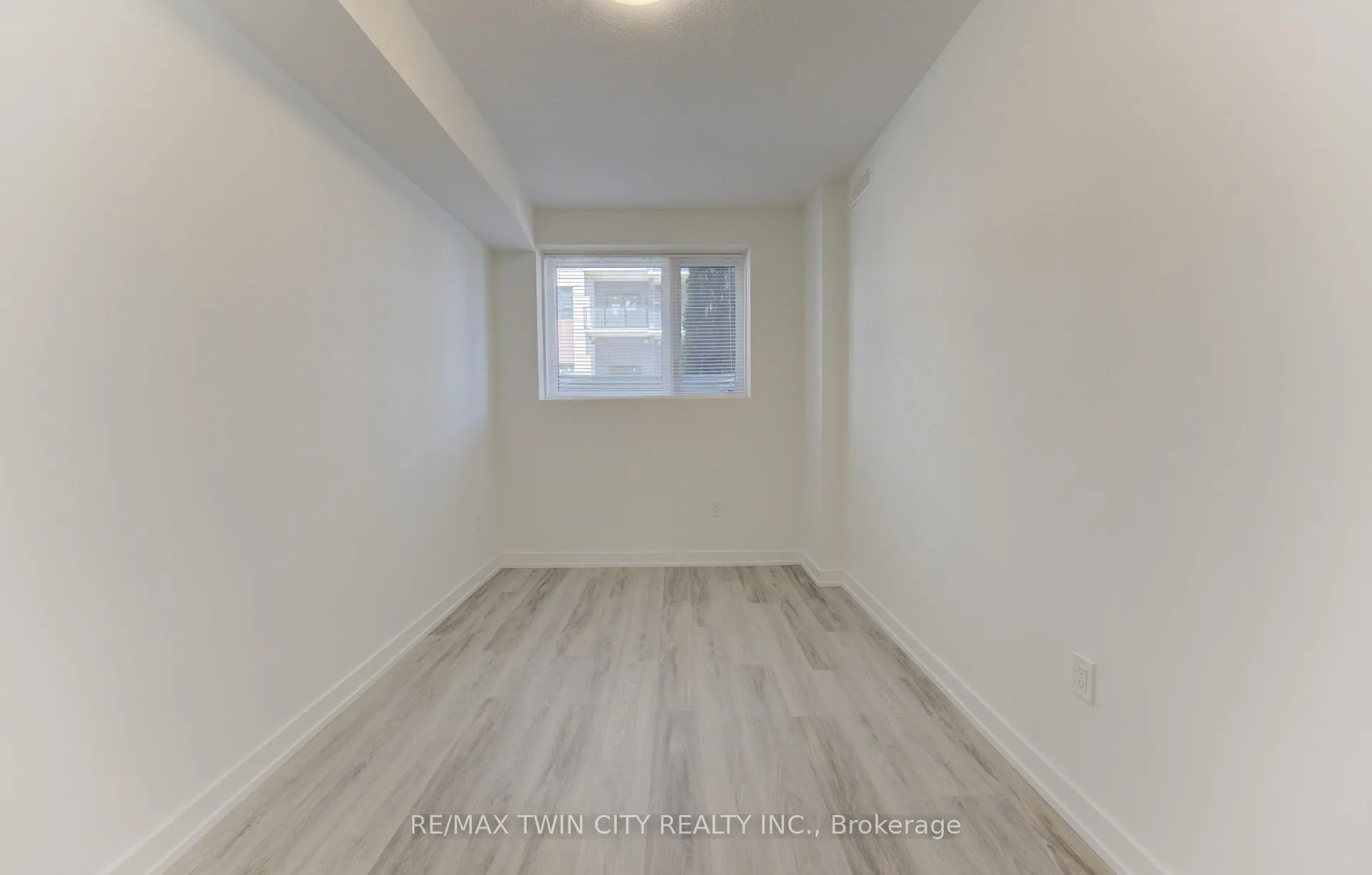 Photo 16 of Unit G16, 20 Palace Street, Kitchener — HOMEH