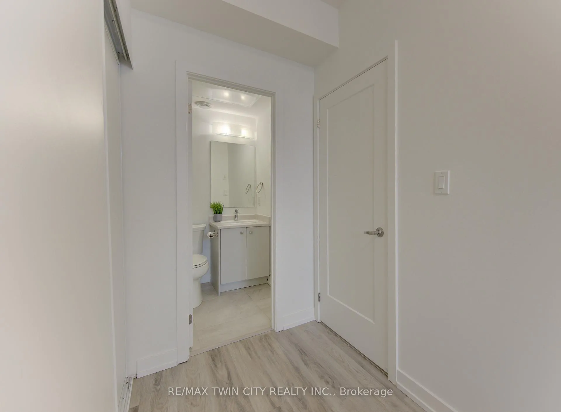 Photo 20 of Unit G16, 20 Palace Street, Kitchener — HOMEH