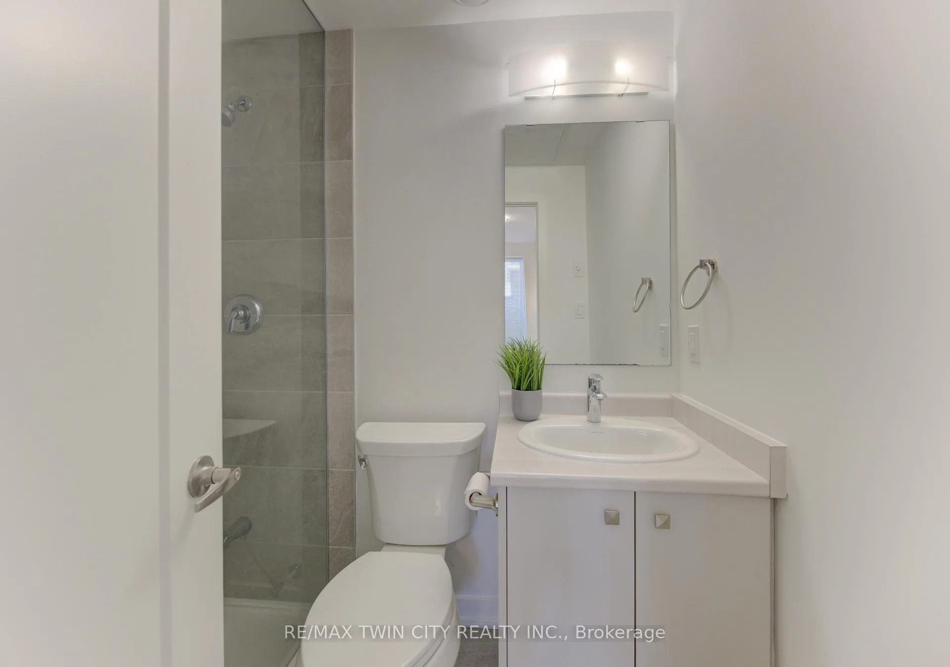 Photo 21 of Unit G16, 20 Palace Street, Kitchener — HOMEH