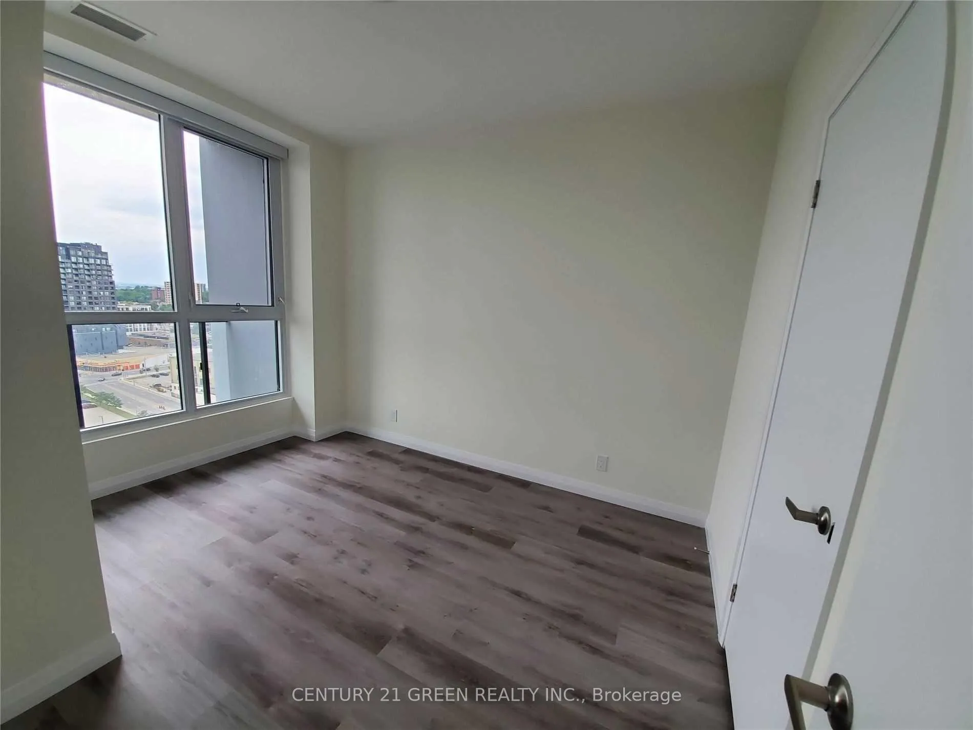 Photo 16 of Unit 1501, 104 Garment Street, Kitchener, City Commercial Core — HOMEH