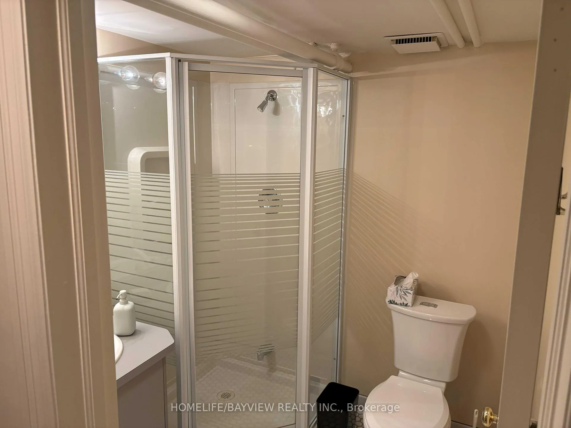 Photo 39 of 15 Glen Rush Boulevard, Toronto, Bedford Park-Nortown — HOMEH