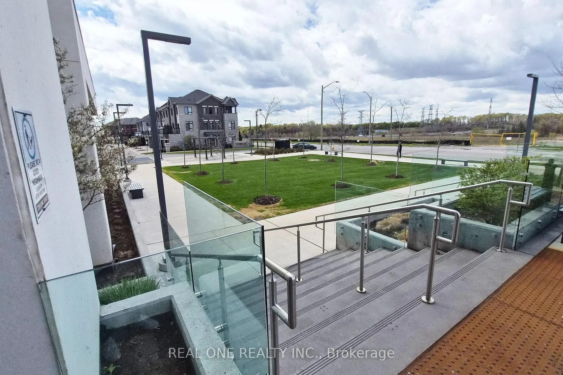 Photo 2 of Unit 2611, 12 Grandhi Lane, Markham, Aileen-Willowbrook — HOMEH