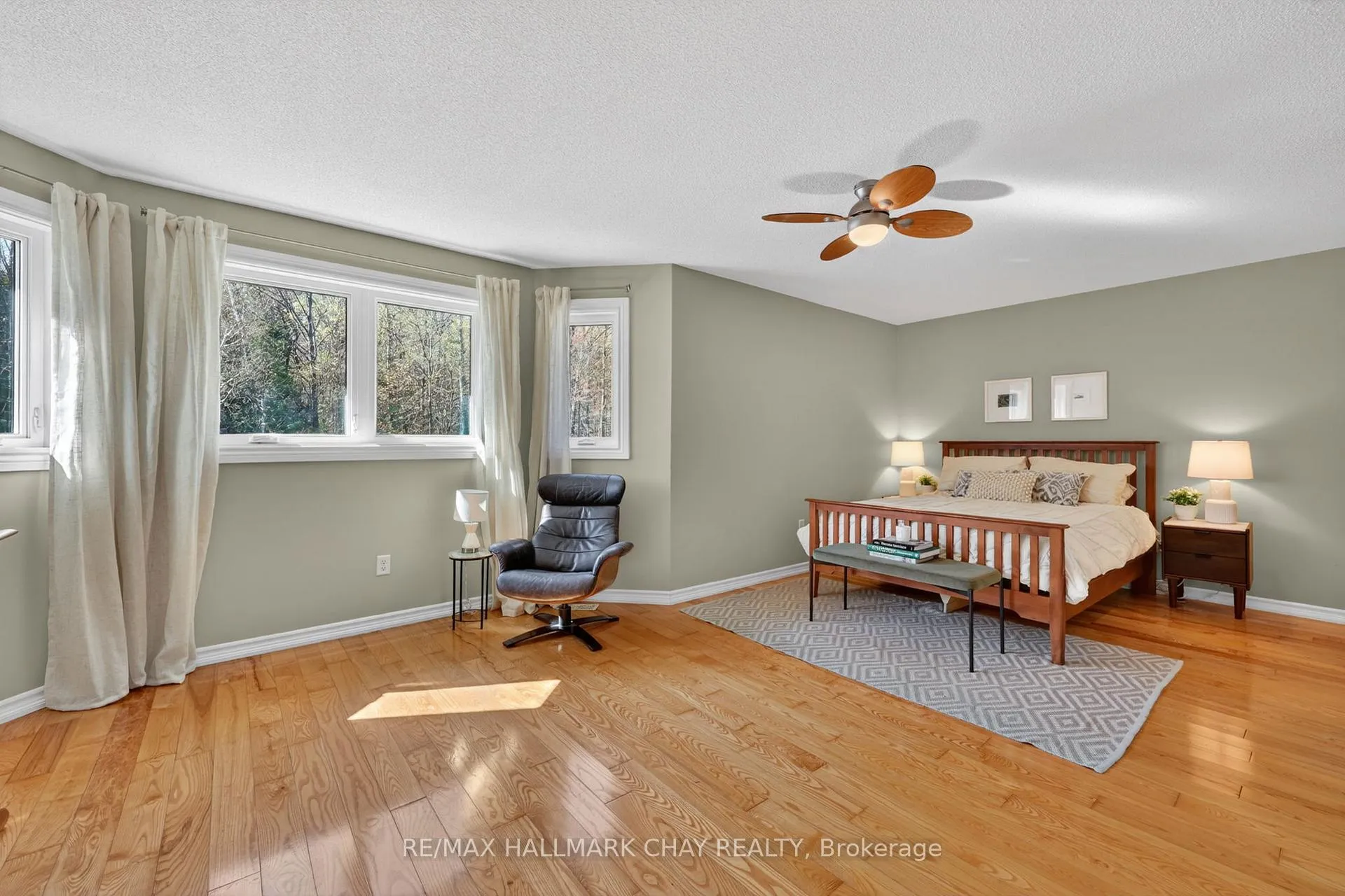 Photo 21 of 19 Grants Way, Barrie, Ardagh — HOMEH