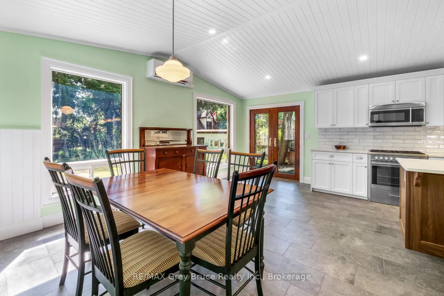 Photo 20 of 1075 4th Avenue W, Owen Sound — HOMEH
