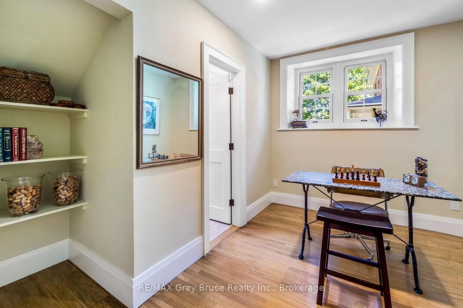 Photo 23 of 1075 4th Avenue W, Owen Sound — HOMEH