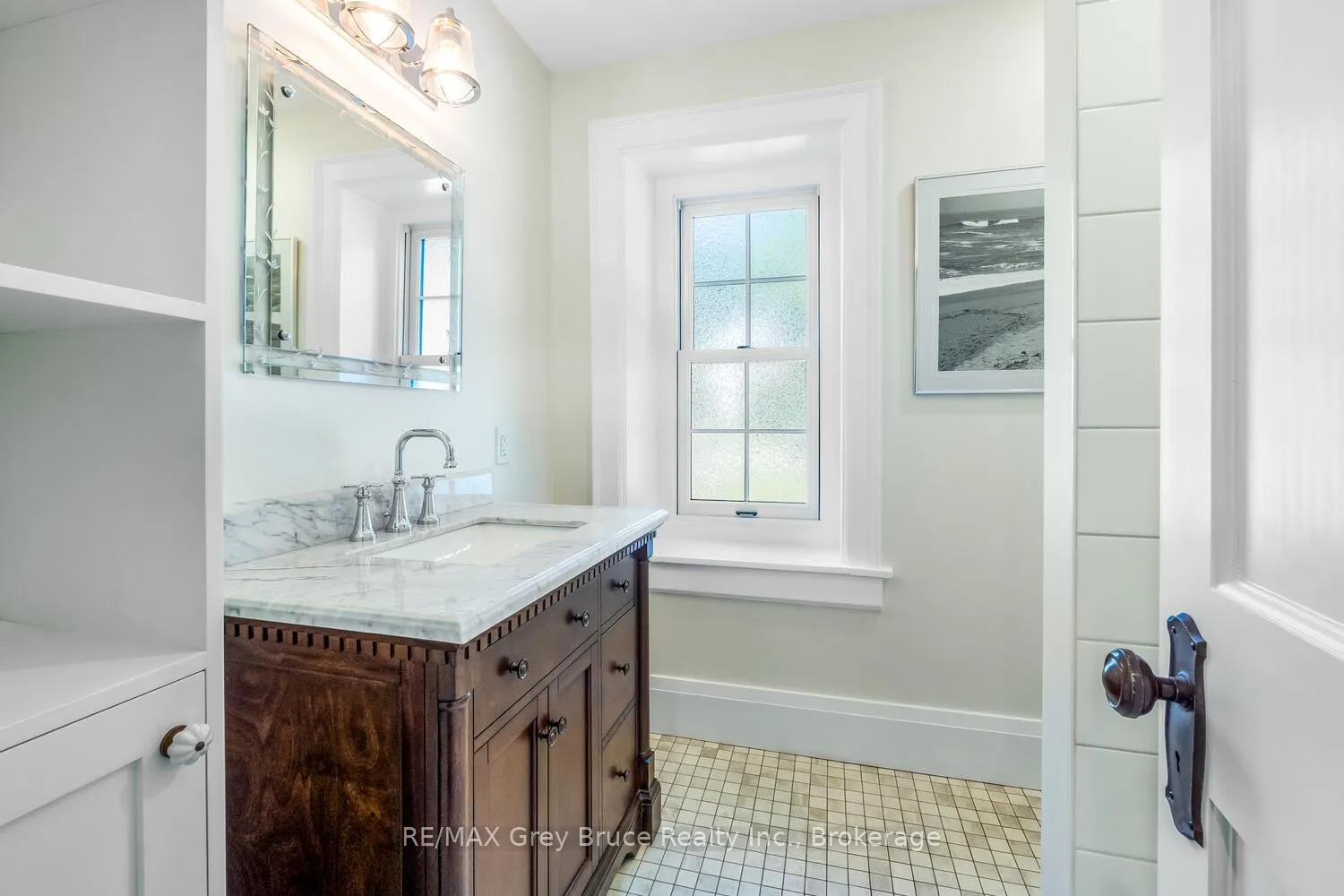 Photo 24 of 1075 4th Avenue W, Owen Sound — HOMEH