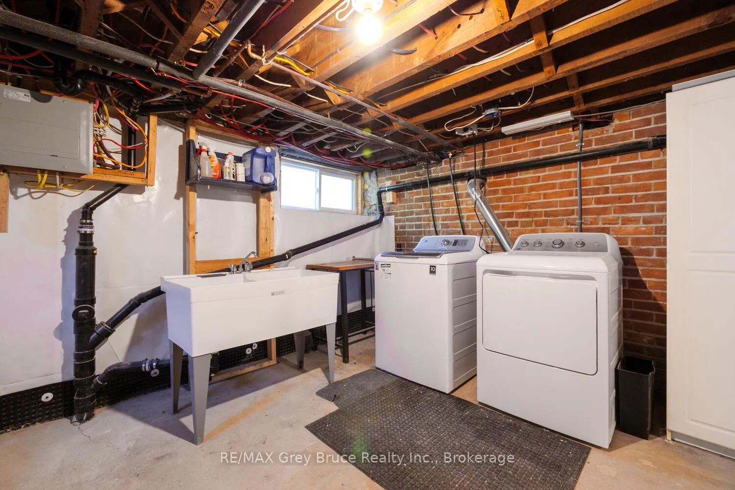 Photo 30 of 1075 4th Avenue W, Owen Sound — HOMEH