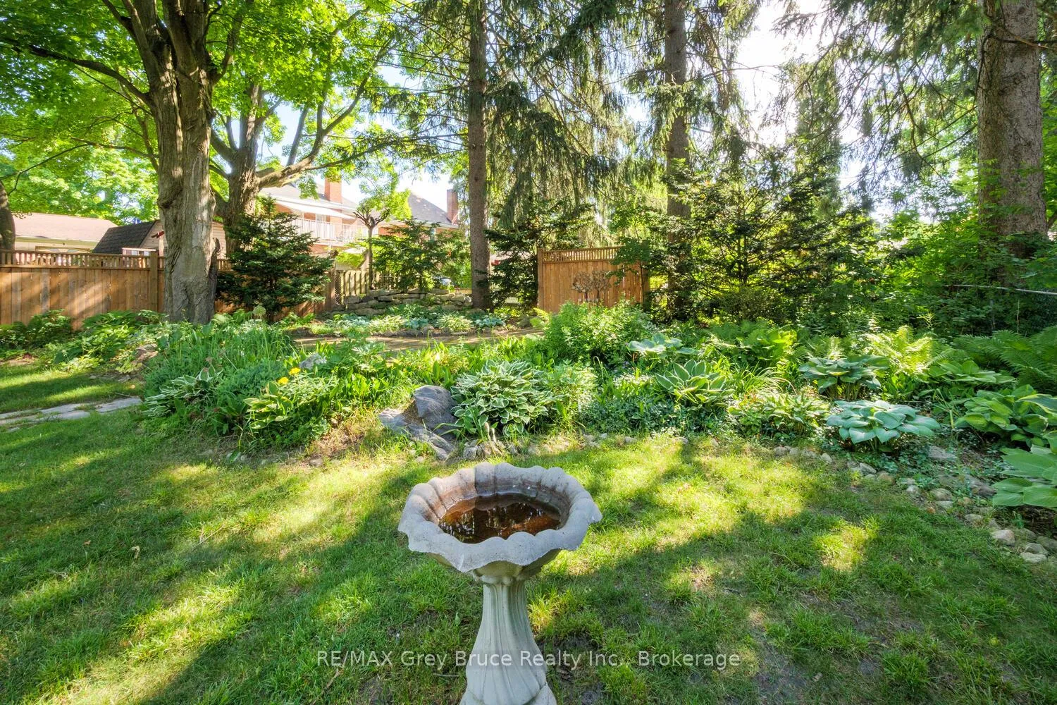 Photo 35 of 1075 4th Avenue W, Owen Sound — HOMEH