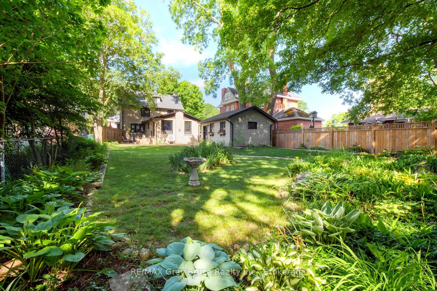 Photo 38 of 1075 4th Avenue W, Owen Sound — HOMEH