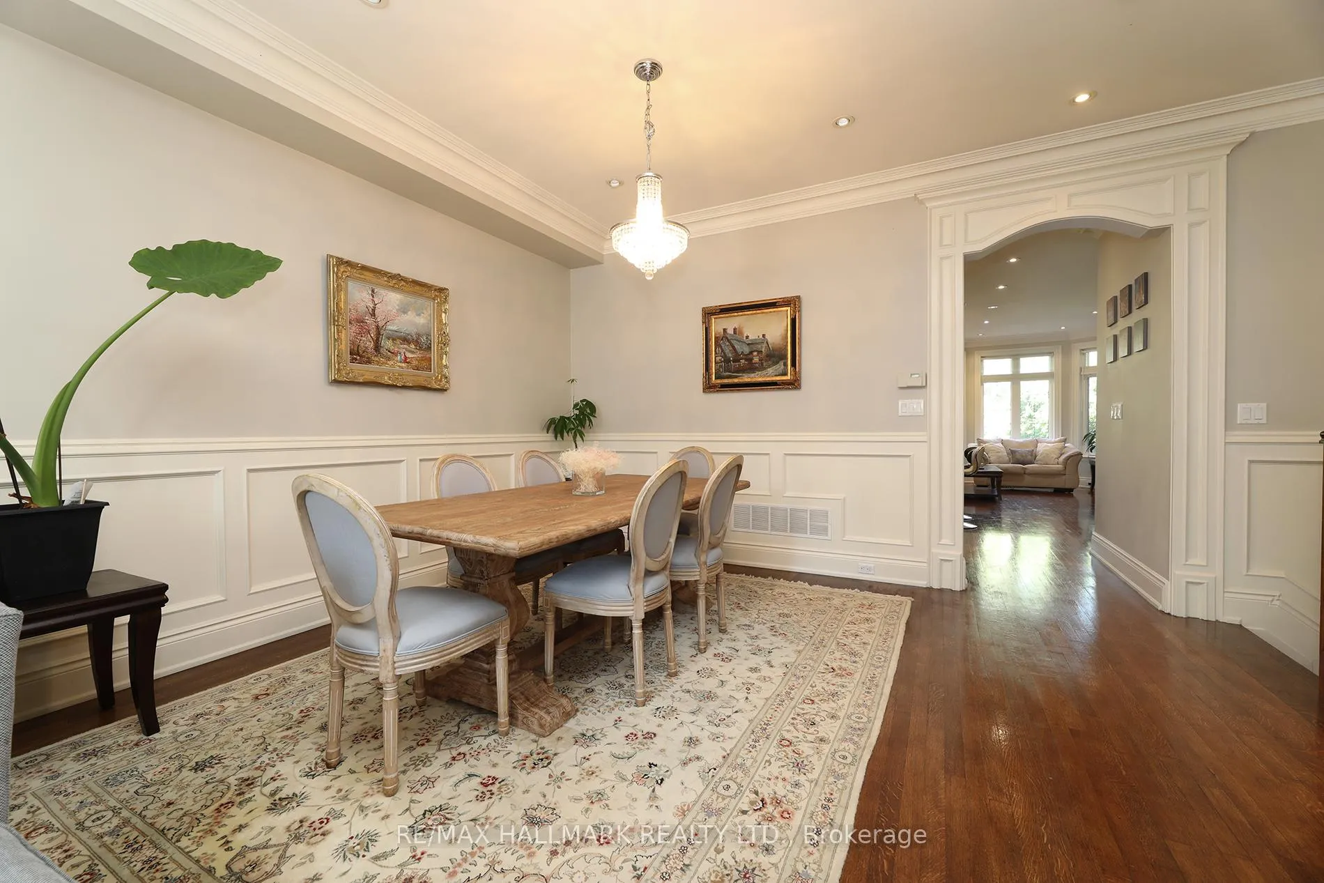 Photo 7 of 370 Douglas Avenue, Toronto, Bedford Park-Nortown — HOMEH
