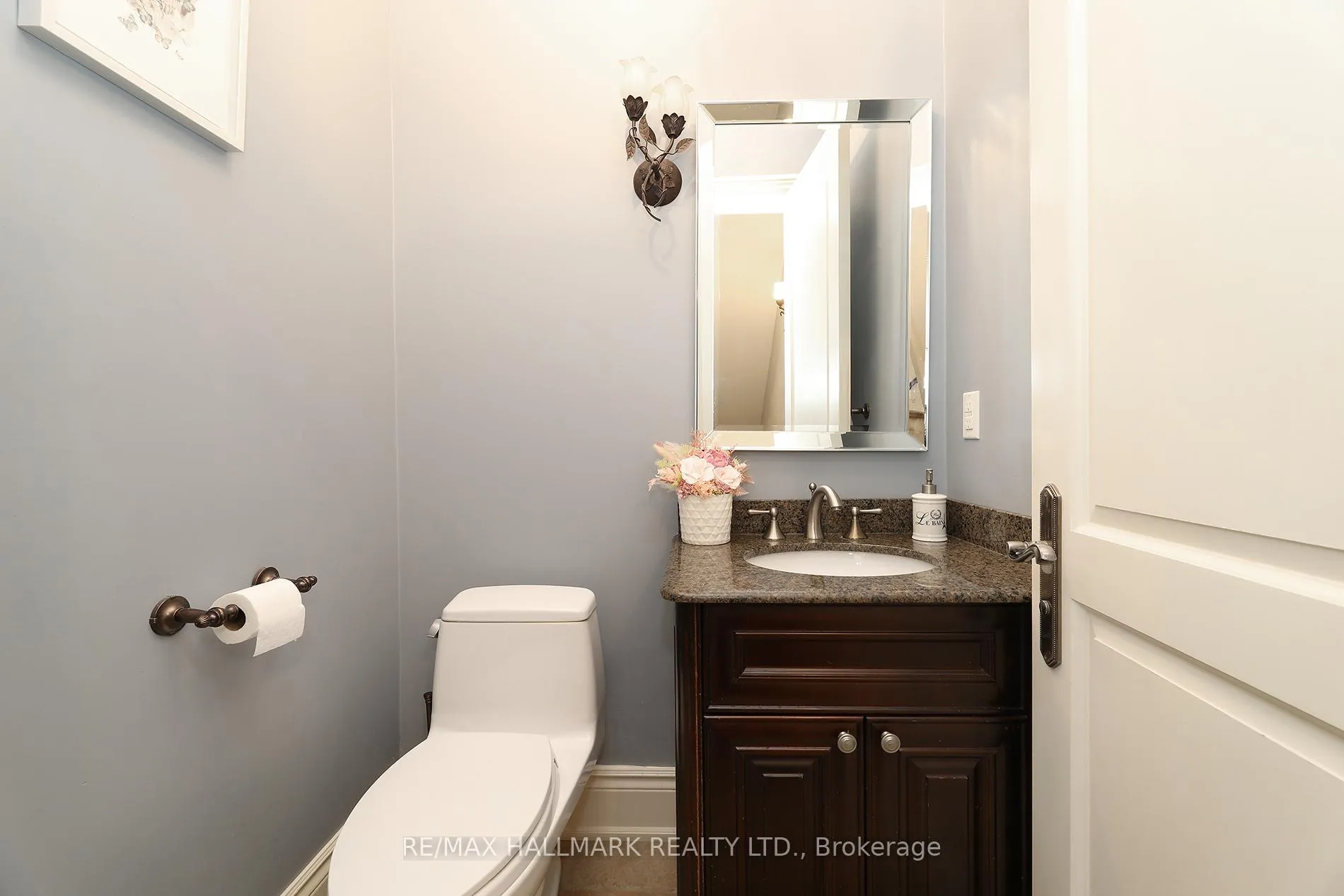 Photo 15 of 370 Douglas Avenue, Toronto, Bedford Park-Nortown — HOMEH