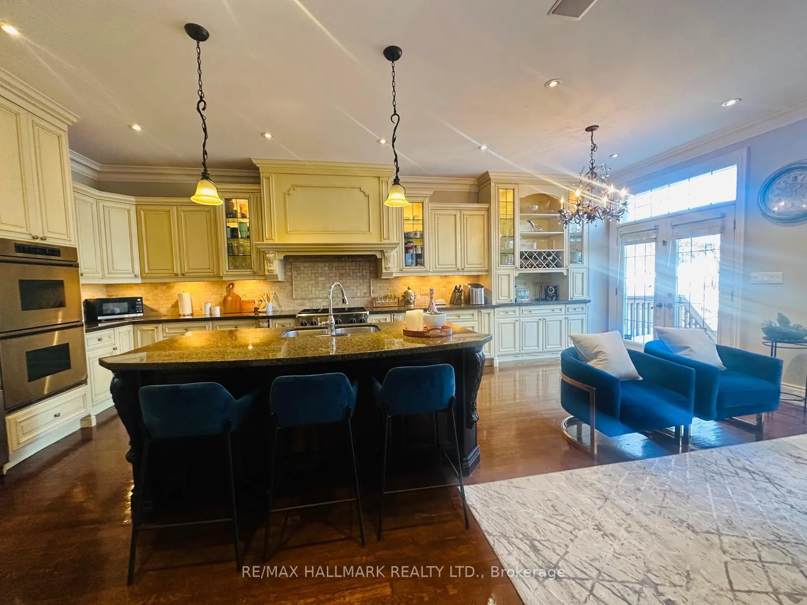 Photo 21 of 370 Douglas Avenue, Toronto, Bedford Park-Nortown — HOMEH