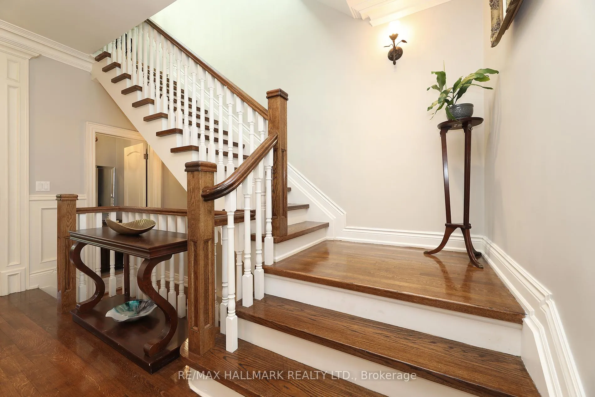 Photo 22 of 370 Douglas Avenue, Toronto, Bedford Park-Nortown — HOMEH